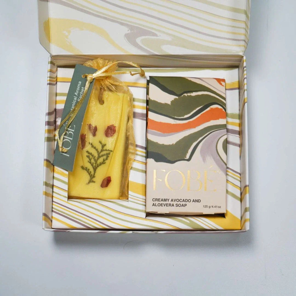Fobé Luxe Indulgence Set – Includes 1 artisanal soap and 1 fragrant wax sachet for a touch of everyday luxury.